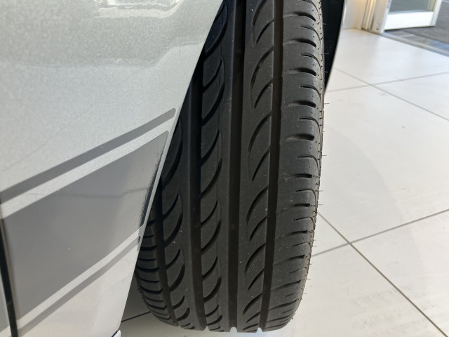 アバルト 595 ツーリズモの中古車
