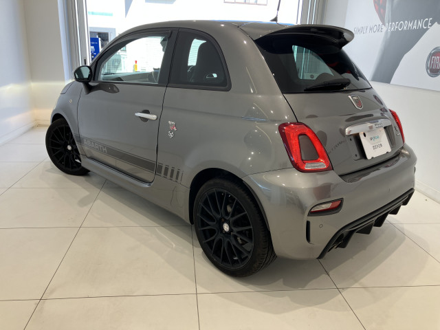 アバルト 595 ツーリズモの中古車
