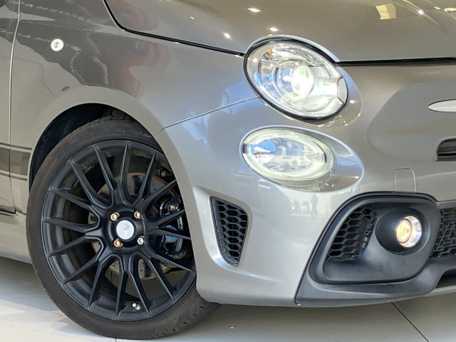 アバルト 595 ツーリズモの中古車