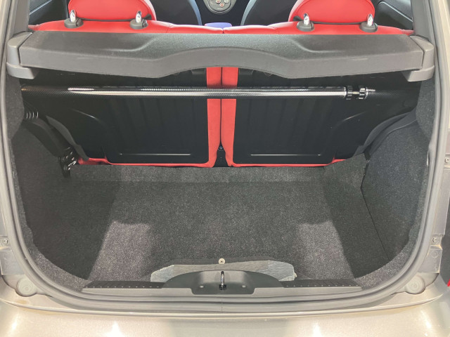 アバルト 595 ツーリズモの中古車