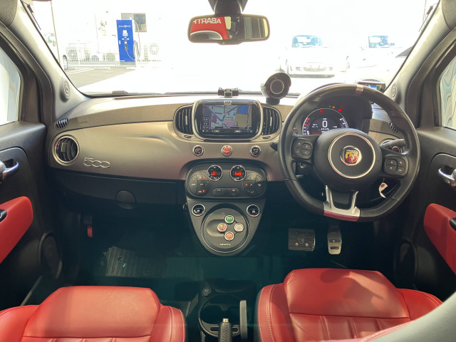 アバルト 595 ツーリズモの中古車