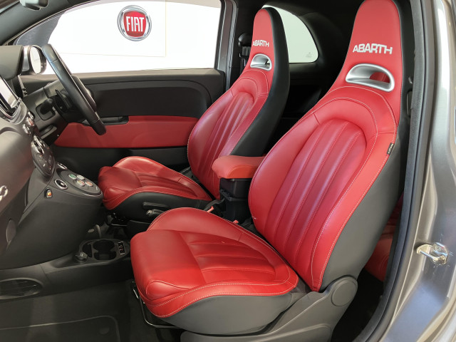 アバルト 595 ツーリズモの中古車