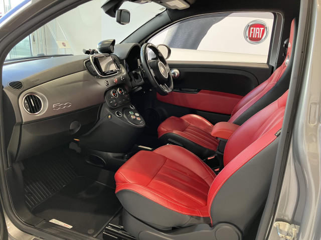 アバルト 595 ツーリズモの中古車