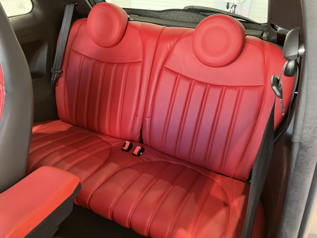 アバルト 595 ツーリズモの中古車