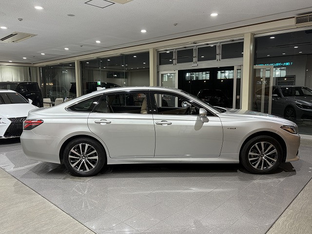 トヨタ クラウン ハイブリッド 2.5 S Four Cパッケージ 4WDの中古車