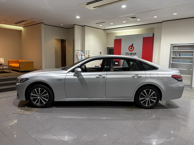 トヨタ クラウン ハイブリッド 2.5 S Four Cパッケージ 4WDの中古車