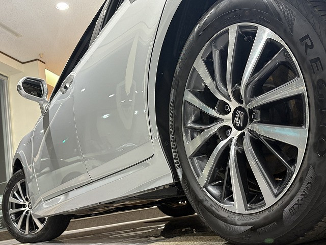 トヨタ クラウン ハイブリッド 2.5 S Four Cパッケージ 4WDの中古車