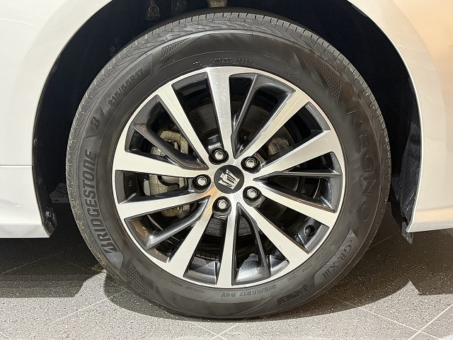 トヨタ クラウン ハイブリッド 2.5 S Four Cパッケージ 4WDの中古車