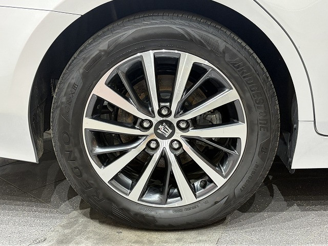 トヨタ クラウン ハイブリッド 2.5 S Four Cパッケージ 4WDの中古車