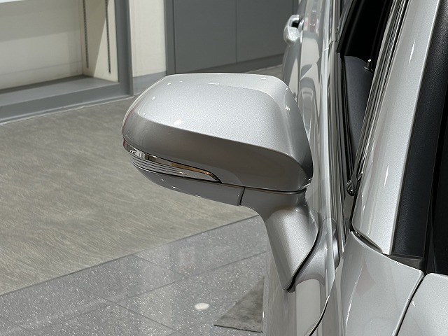 トヨタ クラウン ハイブリッド 2.5 S Four Cパッケージ 4WDの中古車