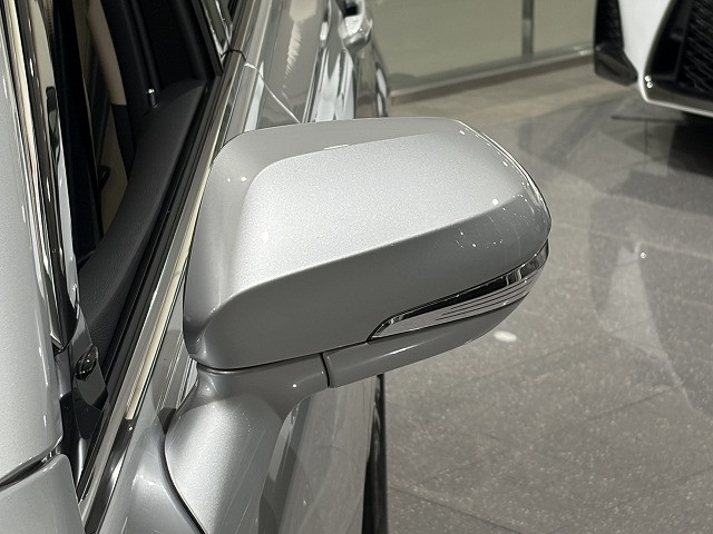 トヨタ クラウン ハイブリッド 2.5 S Four Cパッケージ 4WDの中古車