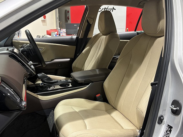トヨタ クラウン ハイブリッド 2.5 S Four Cパッケージ 4WDの中古車