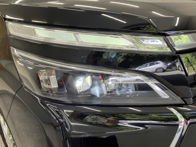 トヨタ ヴォクシー HYBRID ZS“煌Ⅱ” 7人乗りの中古車