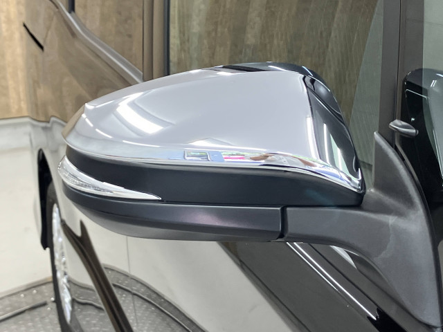 トヨタ ヴォクシー HYBRID ZS“煌Ⅱ” 7人乗りの中古車