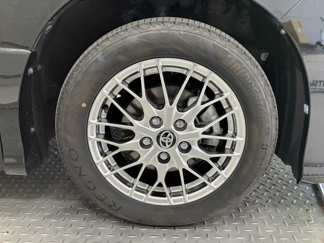 トヨタ ヴォクシー HYBRID ZS“煌Ⅱ” 7人乗りの中古車