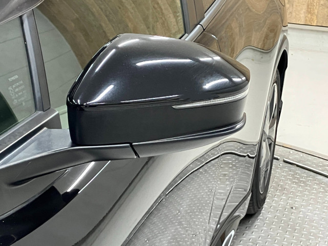 トヨタ プリウス U (ハイブリッド)の中古車