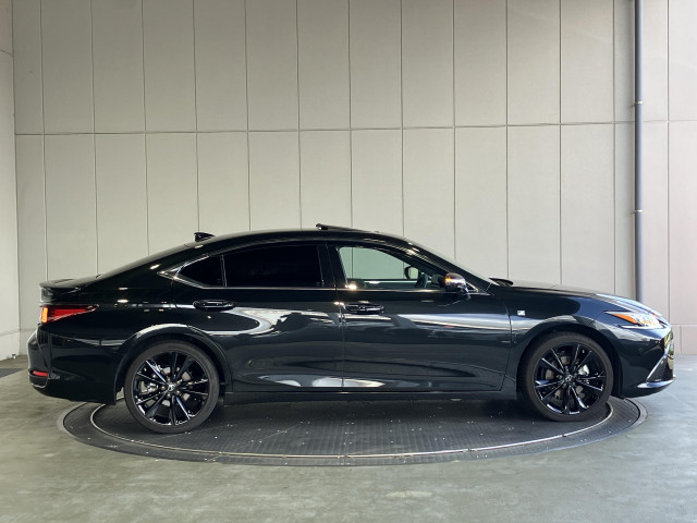 レクサス ES 300h Fスポーツの中古車