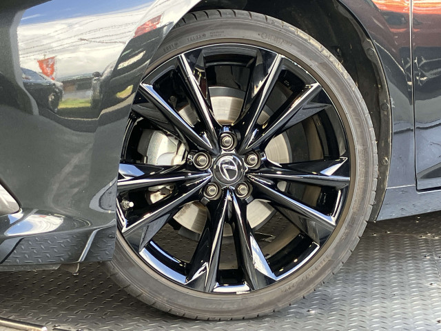 レクサス ES 300h Fスポーツの中古車