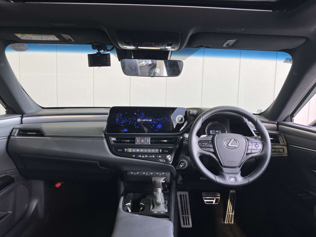 レクサス ES 300h Fスポーツの中古車