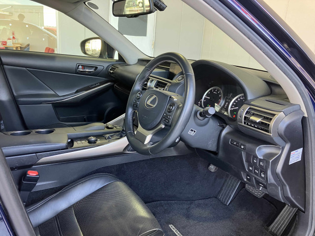 レクサス IS 250 バージョンLの中古車