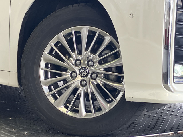 トヨタ アルファード ハイブリッド 2.5 SR Cパッケージ E-Four 4WDの中古車