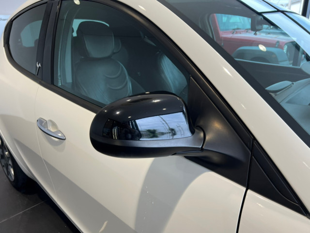 クライスラー クライスラー イプシロン プラチナの中古車
