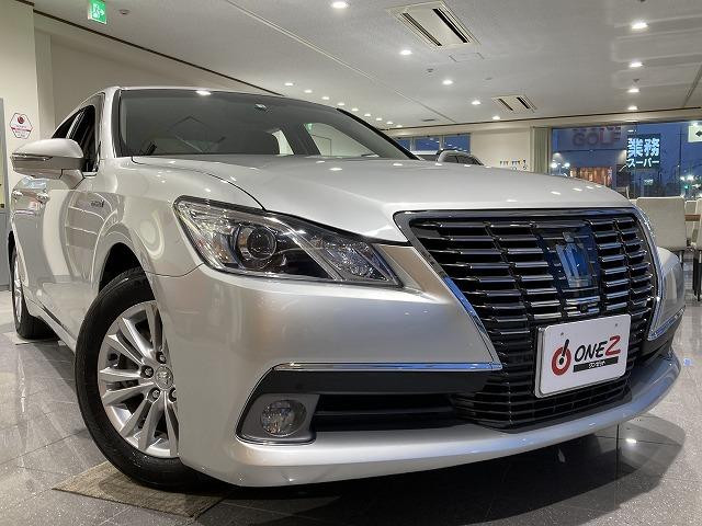 トヨタ クラウンハイブリッドの中古車